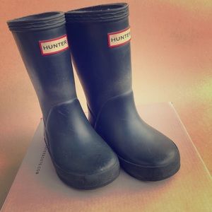 kids navy HUNTER WELLIES size 8